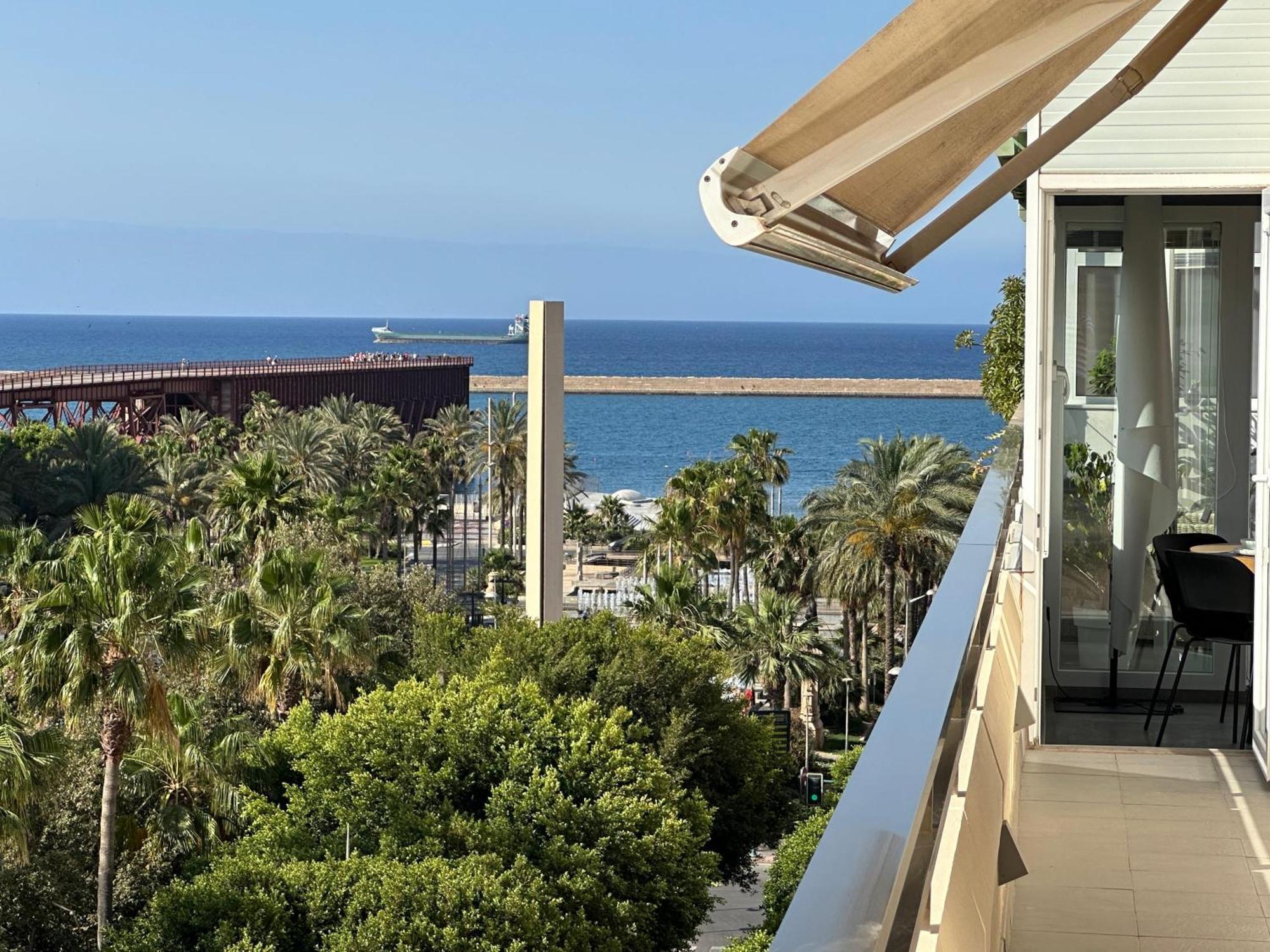 The Penthouse Apartment Almeria Exterior photo